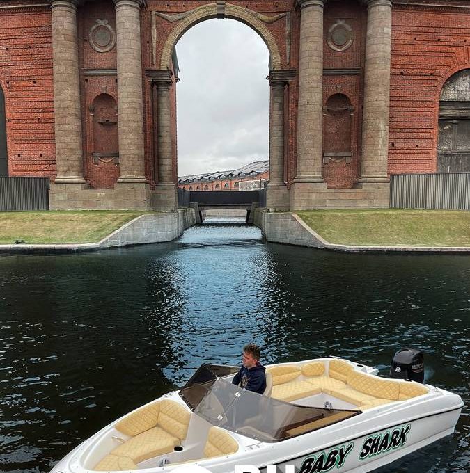 «baby Shark» Аренда катера в СПб