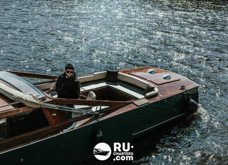 «Консул» Аренда катера в СПб