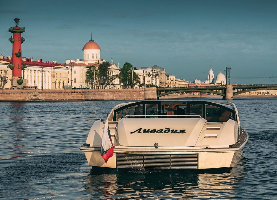 «Ливадия» Аренда катера в СПб