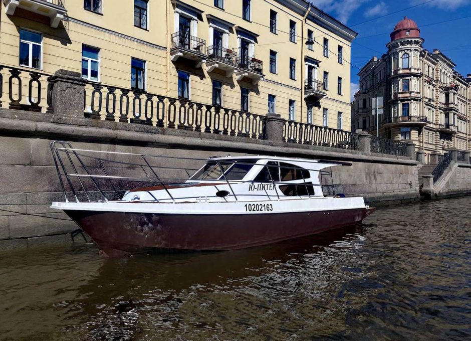 «Ю Питер» Аренда катера в СПб