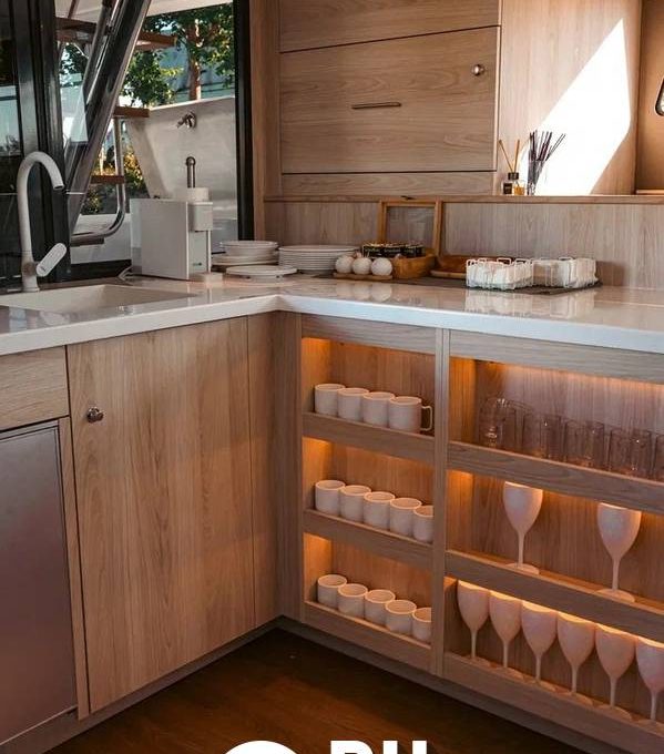 «jocore A» аренда моторного катамарана в Санкт Петербурге