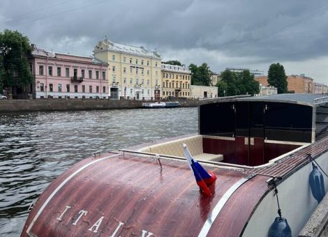 «italy» Аренда катера в СПб