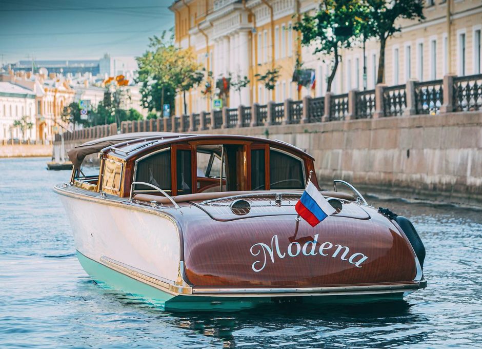«modena» Аренда катера в СПб