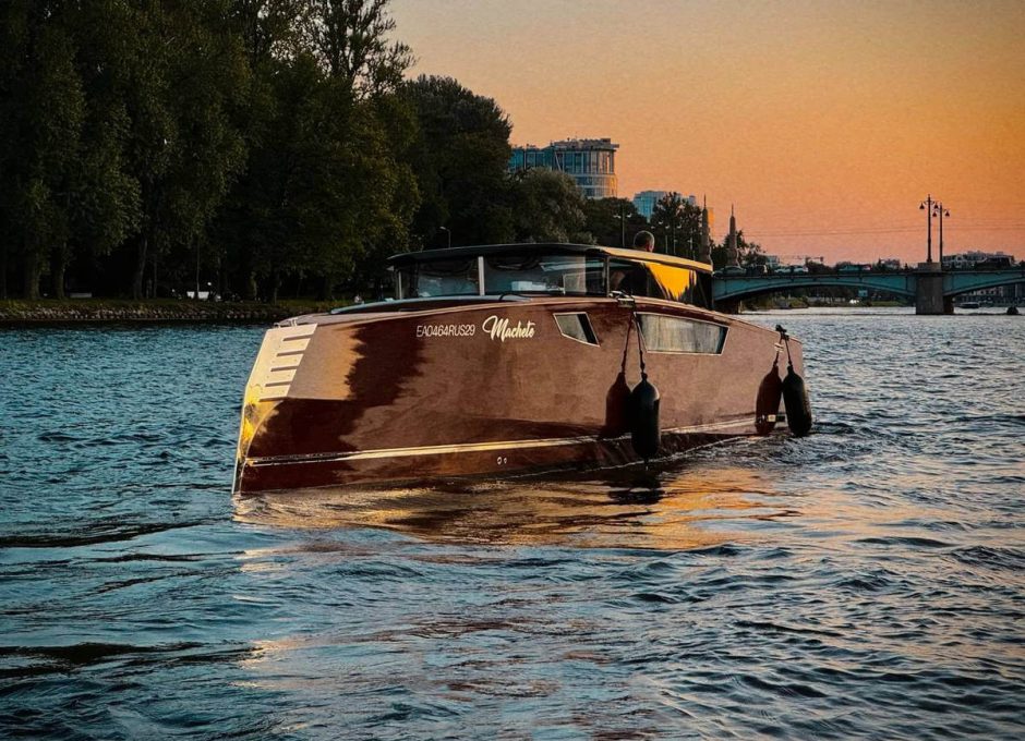 «machete» Аренда катера в СПб