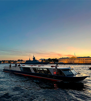 «Александр» Аренда теплохода в СПб