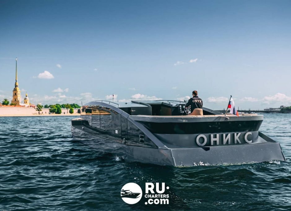 «onyx» Аренда моторной яхты в СПб
