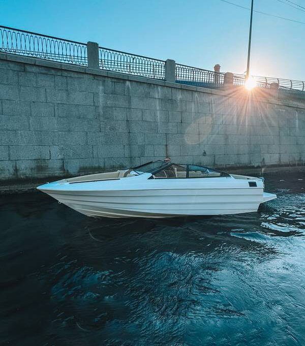 «capri» Аренда катера в СПб