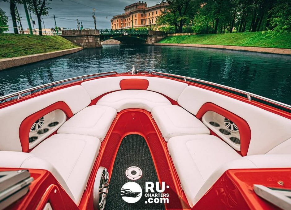 «crownline 280» Аренда катера в СПб