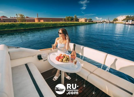 «sea Ray 230» Аренда катера в СПб