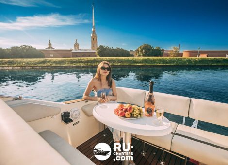 «sea Ray 230» Аренда катера в СПб