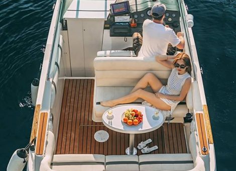 «sea Ray 230» Аренда катера в СПб
