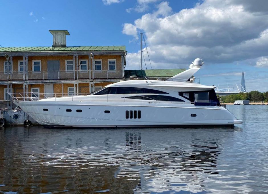 «princess 68» Аренда яхты в СПб