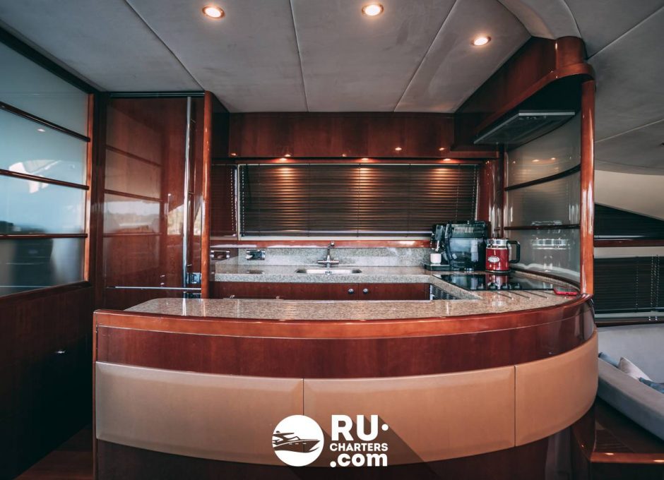 «princess 68» Аренда яхты в СПб