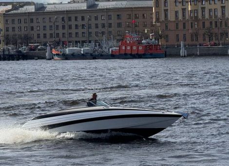 «crownline 266 Ccr» Аренда катера в СПб