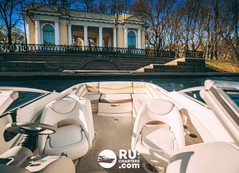 «maxum 240 ЭВР» Аренда катера в СПб