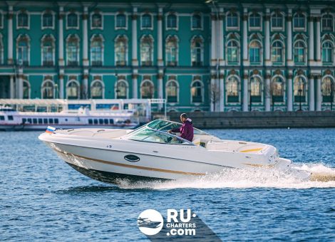 «maxum 240 ЭВР» Аренда катера в СПб