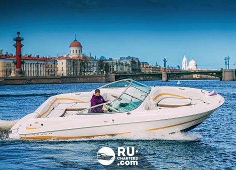 «maxum 240 ЭВР» Аренда катера в СПб