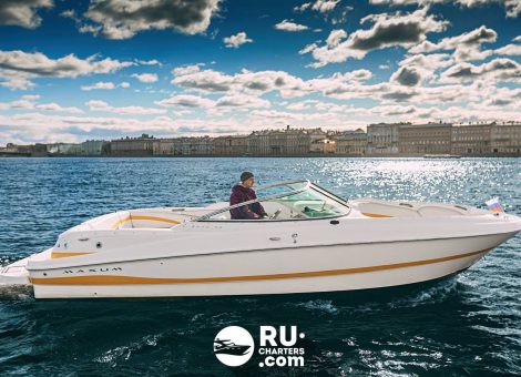 «maxum 240 ЭВР» Аренда катера в СПб