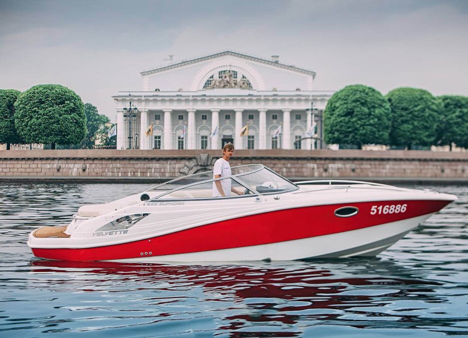 «euphoria Velvette 25» Аренда катера в СПб