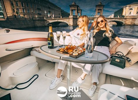 «maxum 2400 Варадеро» Аренда катера в СПб