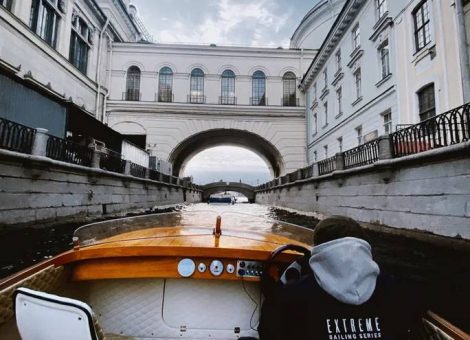 «Ода» Аренда катера в СПб