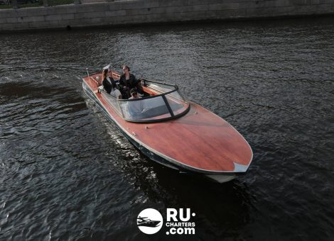 «Рислинг» Аренда катера в СПб