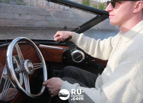 «Рислинг» Аренда катера в СПб