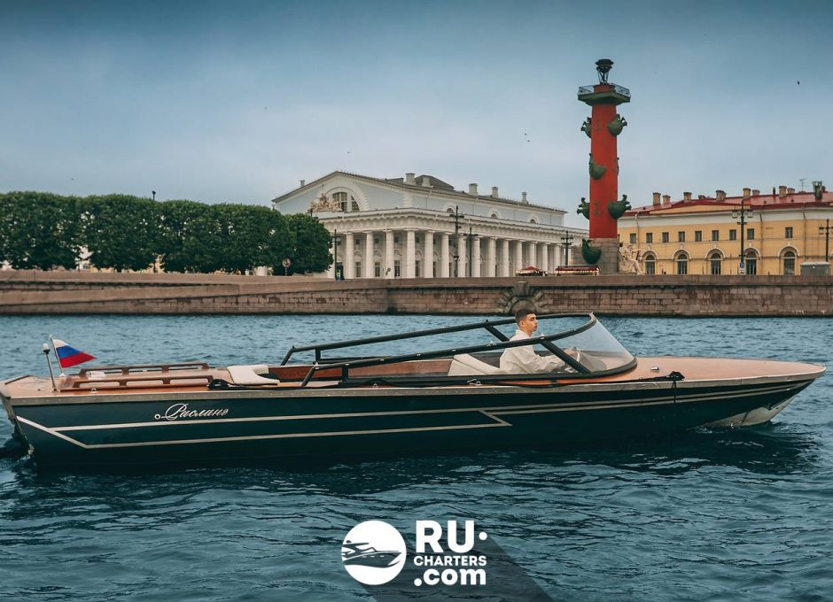 «Рислинг» Аренда катера в СПб