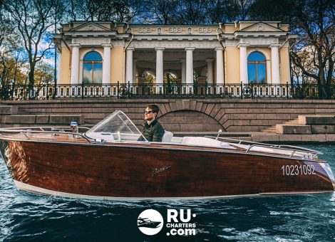 «riva» Аренда катера в СПб