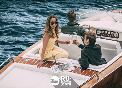 «riva» Аренда катера в СПб