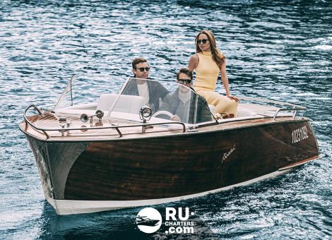 «riva» Аренда катера в СПб