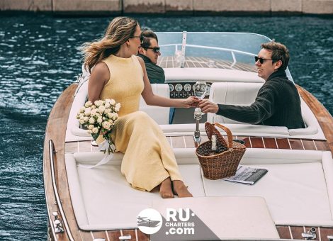 «riva» Аренда катера в СПб