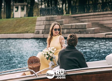 «riva» Аренда катера в СПб