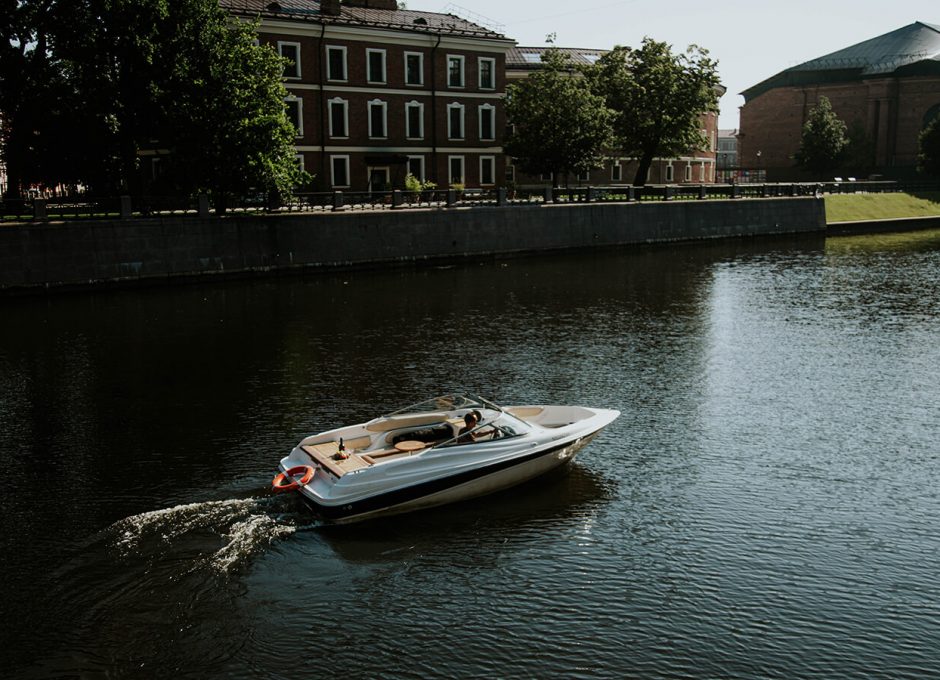 «wellcraft 210 Пупсень» Аренда катера в СПб