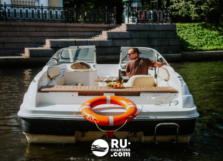 «wellcraft 210 Пупсень» Аренда катера в СПб