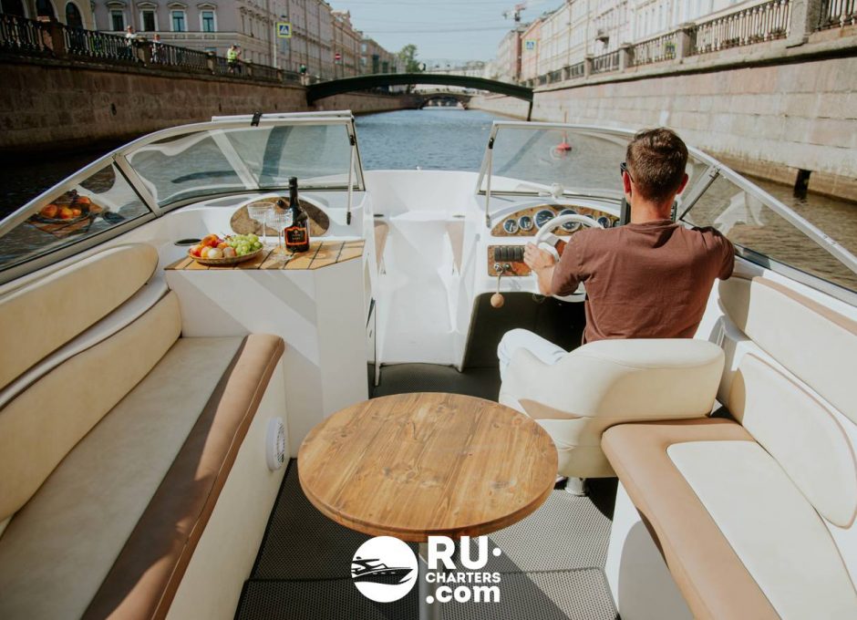 «wellcraft 210 Пупсень» Аренда катера в СПб