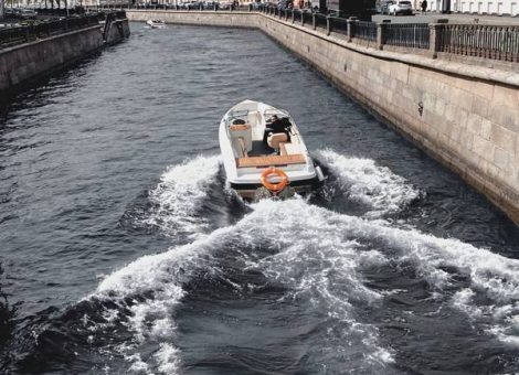 «wellcraft 210 Пупсень» Аренда катера в СПб