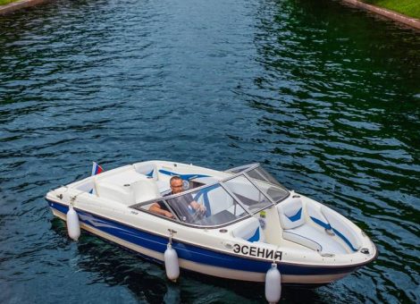 «bayliner 185 Эсения» Аренда катера в СПб