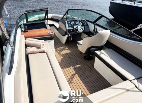 «chaparral 190 Sl Крохаль» Аренда катера в СПб