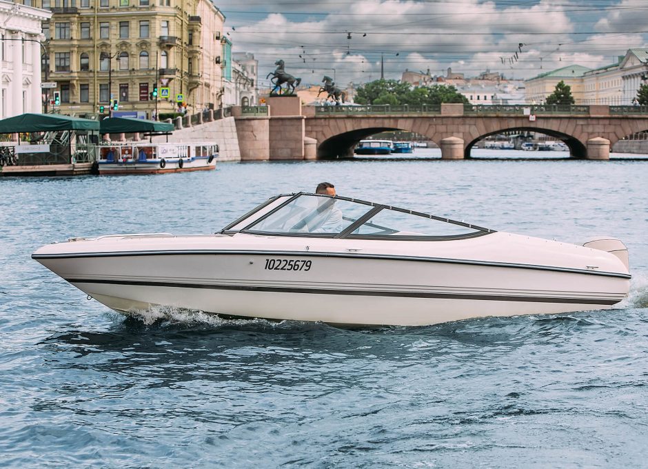 «chaparral 190 Sl Крохаль» Аренда катера в СПб