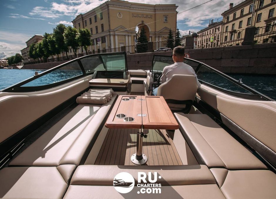 «chaparral 190 Sl Крохаль» Аренда катера в СПб