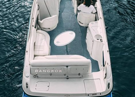«crownline 230 Br Бангкок» Аренда катера в СПб