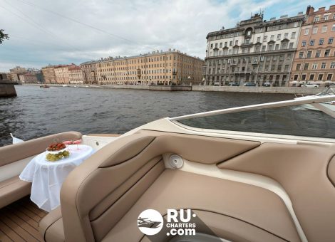 «sea Ray 315» Аренда катера в СПб