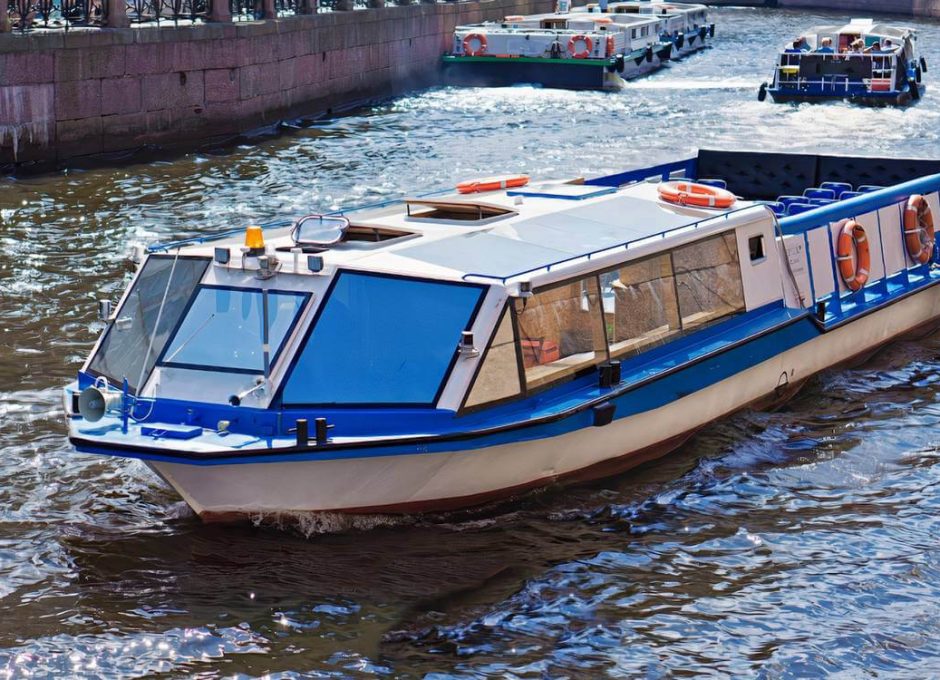 «Гусар» Аренда теплохода в Санкт Петербурге