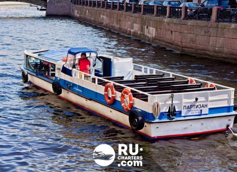 «Партизан» Аренда теплохода в Санкт Петербурге