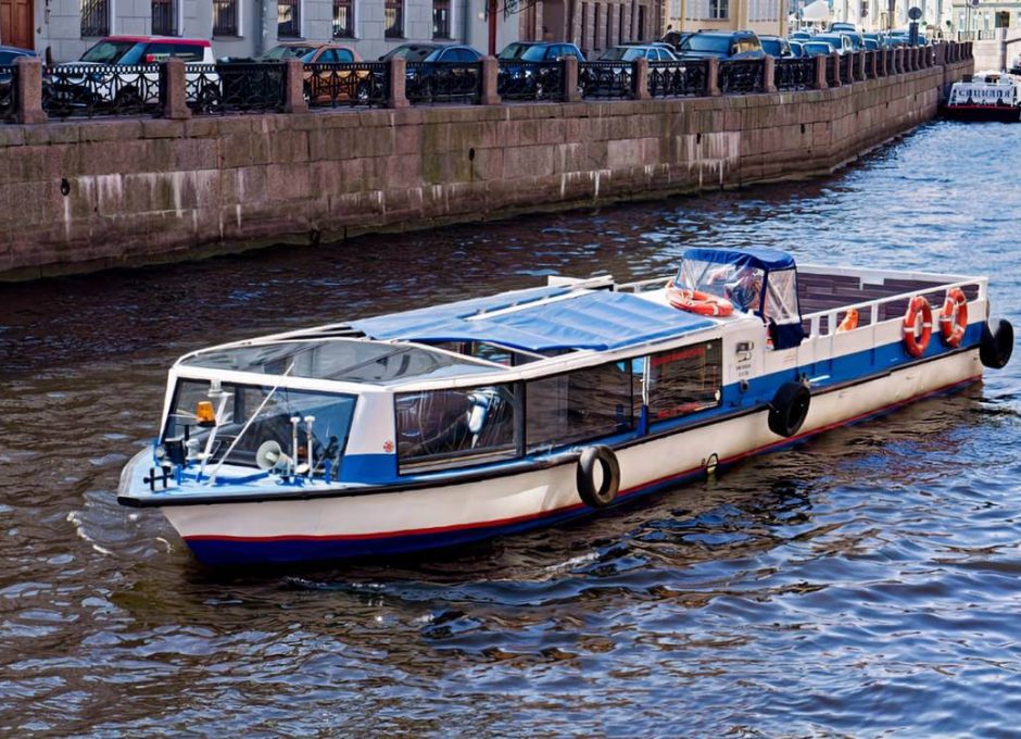 «Партизан» Аренда теплохода в Санкт Петербурге