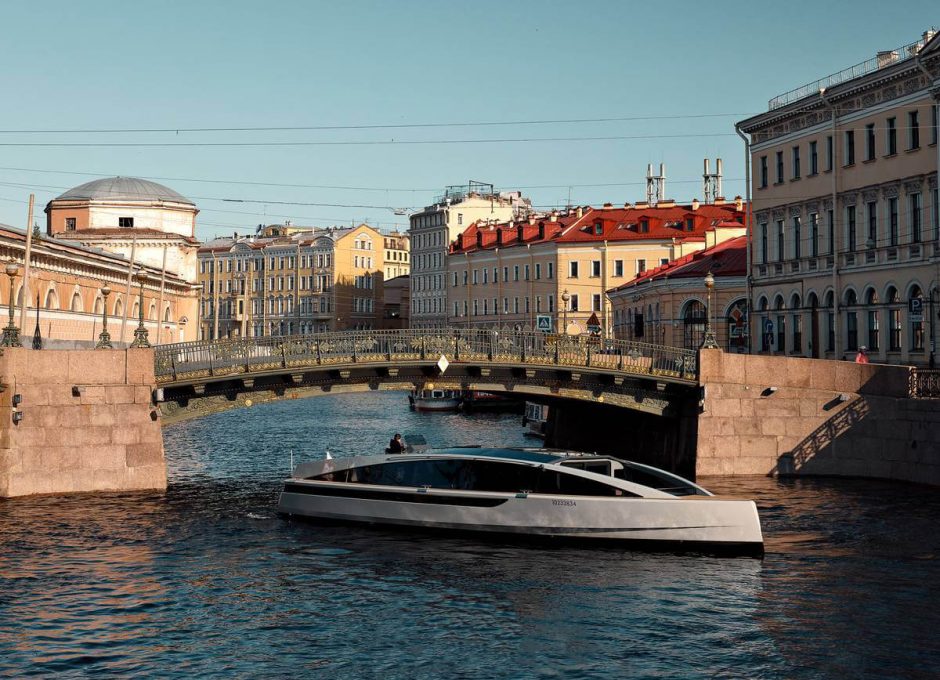 «Бангкок» Аренда яхты в Санкт Петербурге