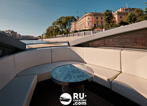 «Бангкок» Аренда яхты в Санкт Петербурге