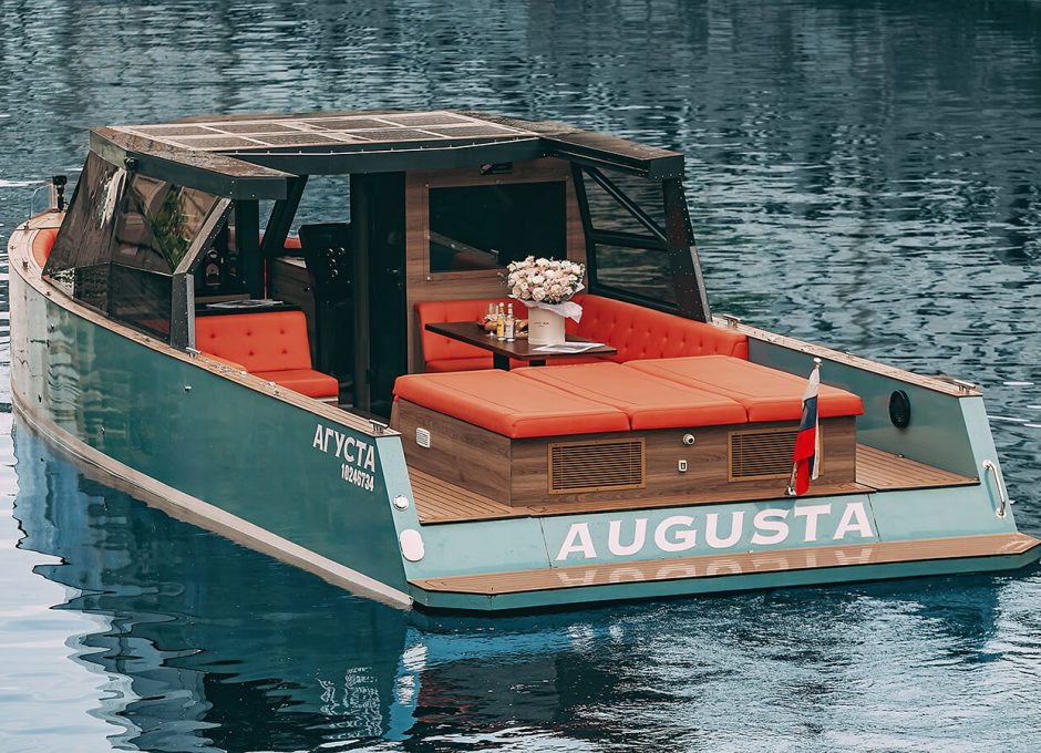«augusta» Аренда катера в СПб