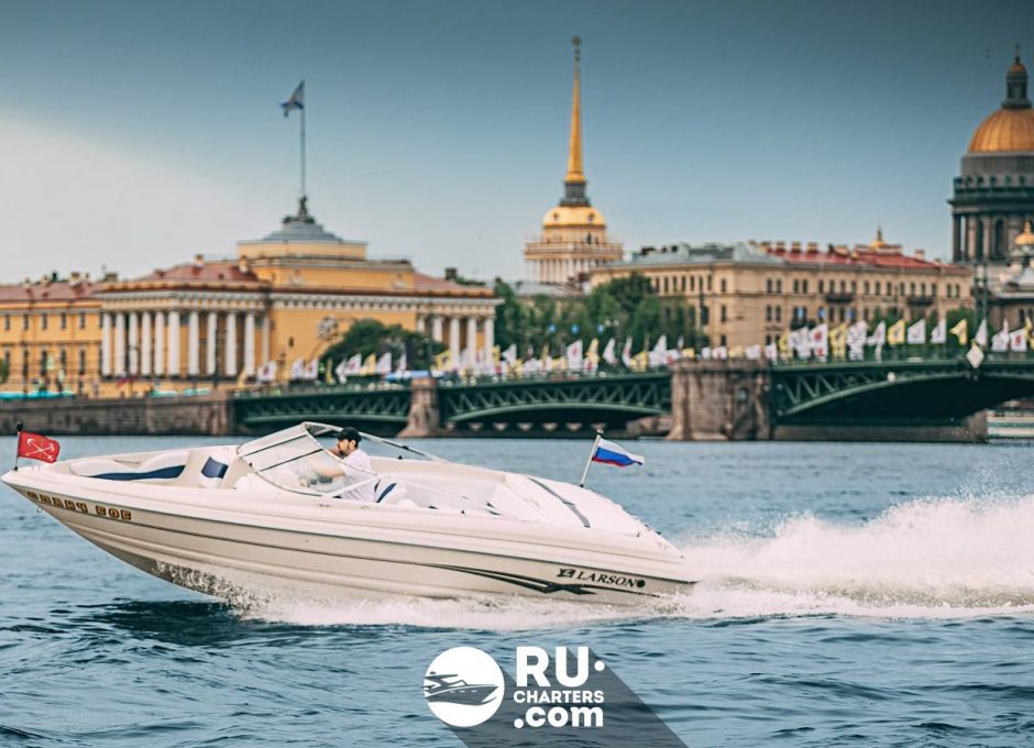 «larson 210 Спанч Боб» Аренда катера в СПб